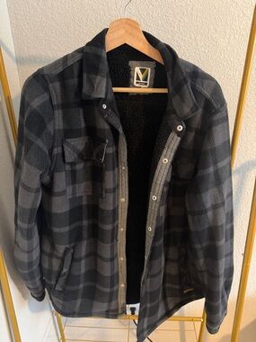 Men's Black & Gray Plaid Sherpa-Lined Jacket